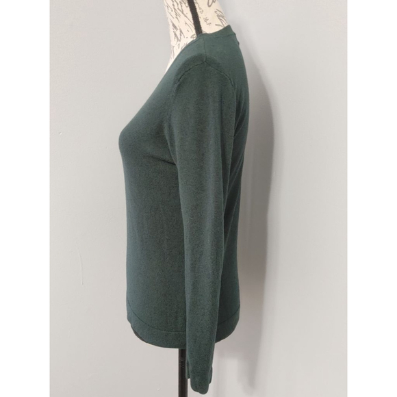 Women's EXPRESS Dark Green V-Neck Sweater M - Picture 2 of 8